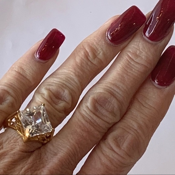 EDCO gold tone high set large faceted crystal stone solitaire pave Diamond - Picture 5 of 13